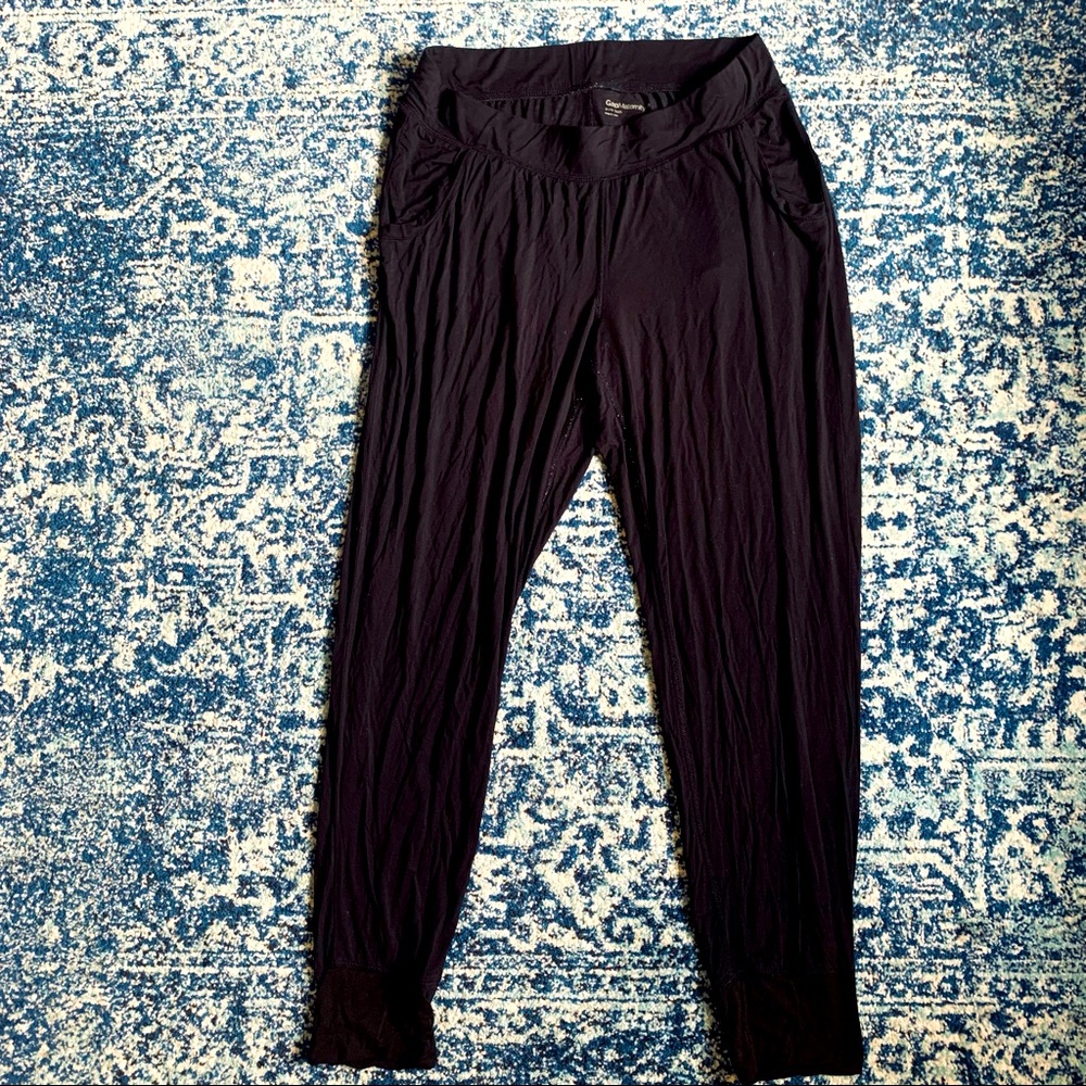 Gap PureBody Loose-Fit Maternity Pants w/Pockets